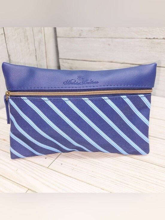 United Airlines Brooks Bros 1stClass Blue Zip Full Ammenity Travel Pouch/Kit NEW